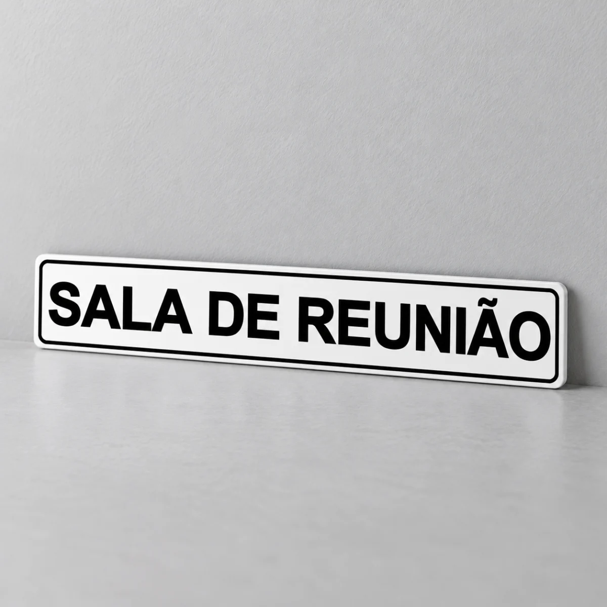 Sala de Reunião — placa PVC em perspectiva, sem furos