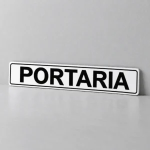 Portaria — placa PVC em perspectiva, sem furos