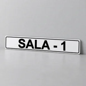 Sala 1 — placa PVC em perspectiva, sem furos