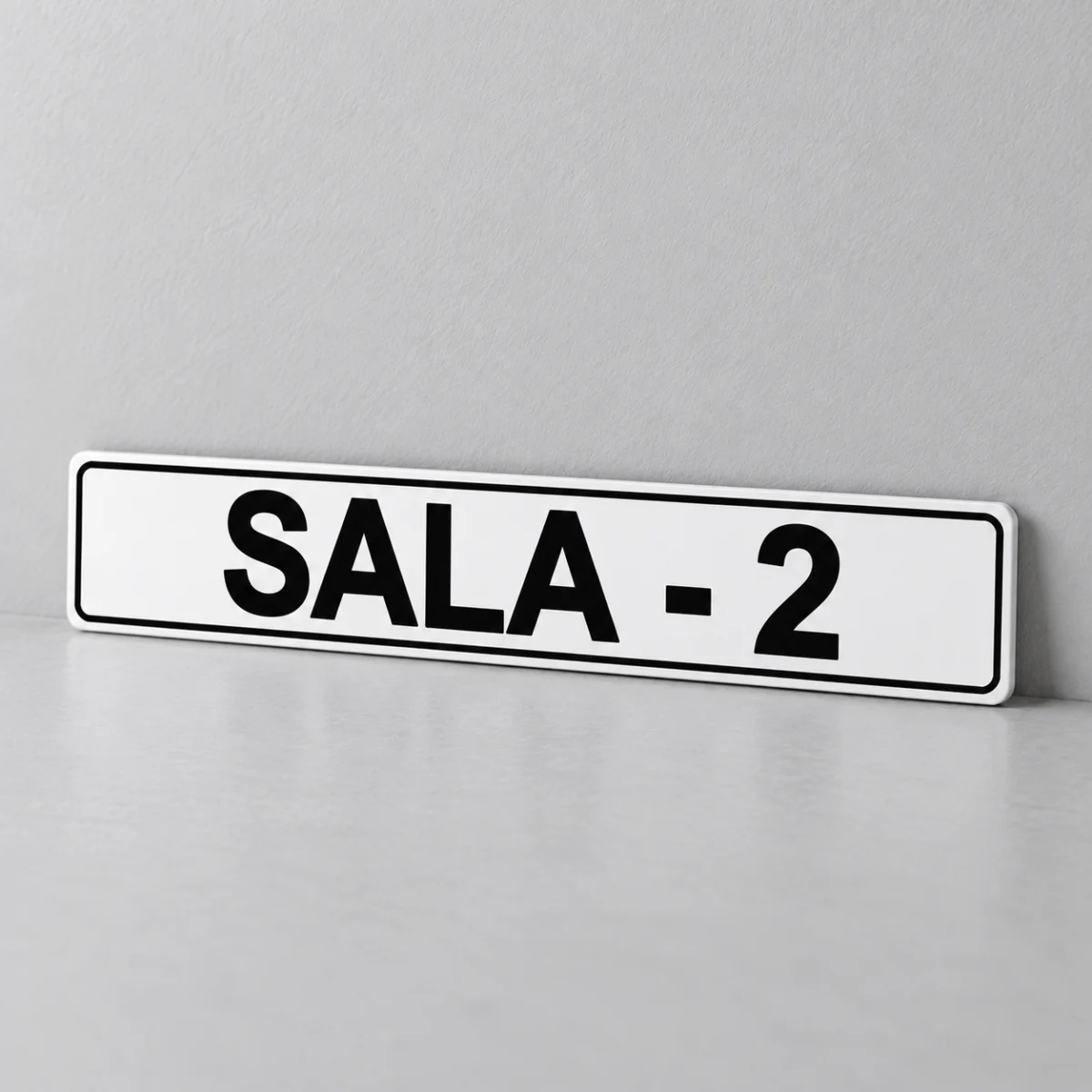 Sala 2 — placa PVC em perspectiva, sem furos