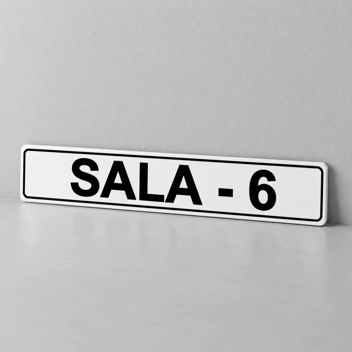 Sala 6 — placa PVC em perspectiva, sem furos