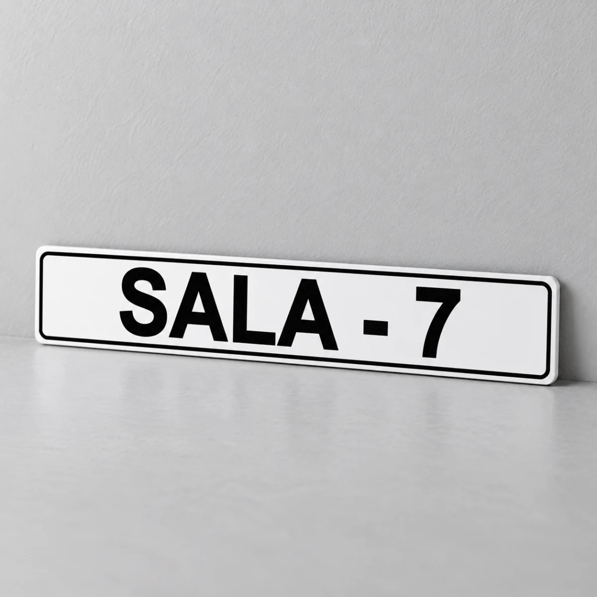 Sala 7 — placa PVC em perspectiva, sem furos
