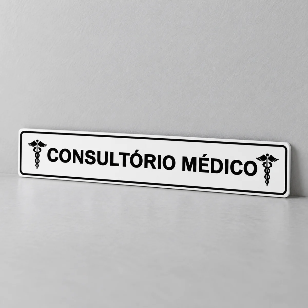 Consultório Médico — placa PVC em perspectiva, sem furos